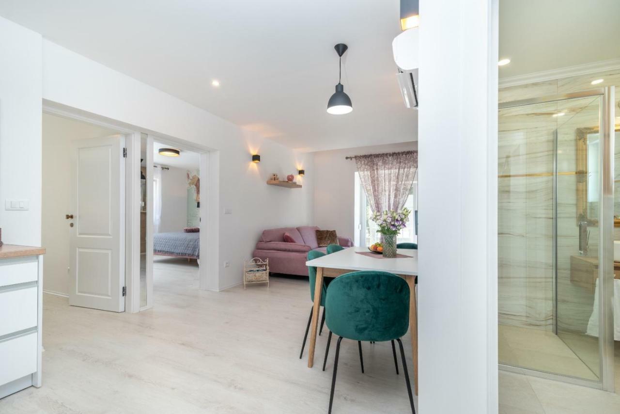 Apartment Aron Trogir Buitenkant foto