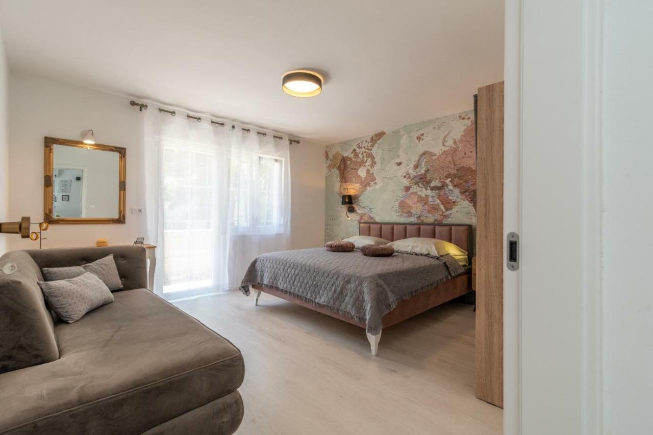 Apartment Aron Trogir Buitenkant foto